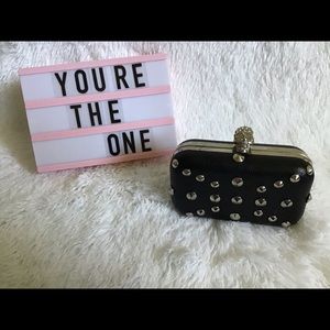 Spiked Skull Clutch 🥂